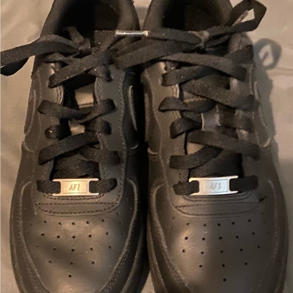For Sale: NIKE AIRFORCE Ones! Size youth 5. Like new. Worn twice! - Picture 4 of 9